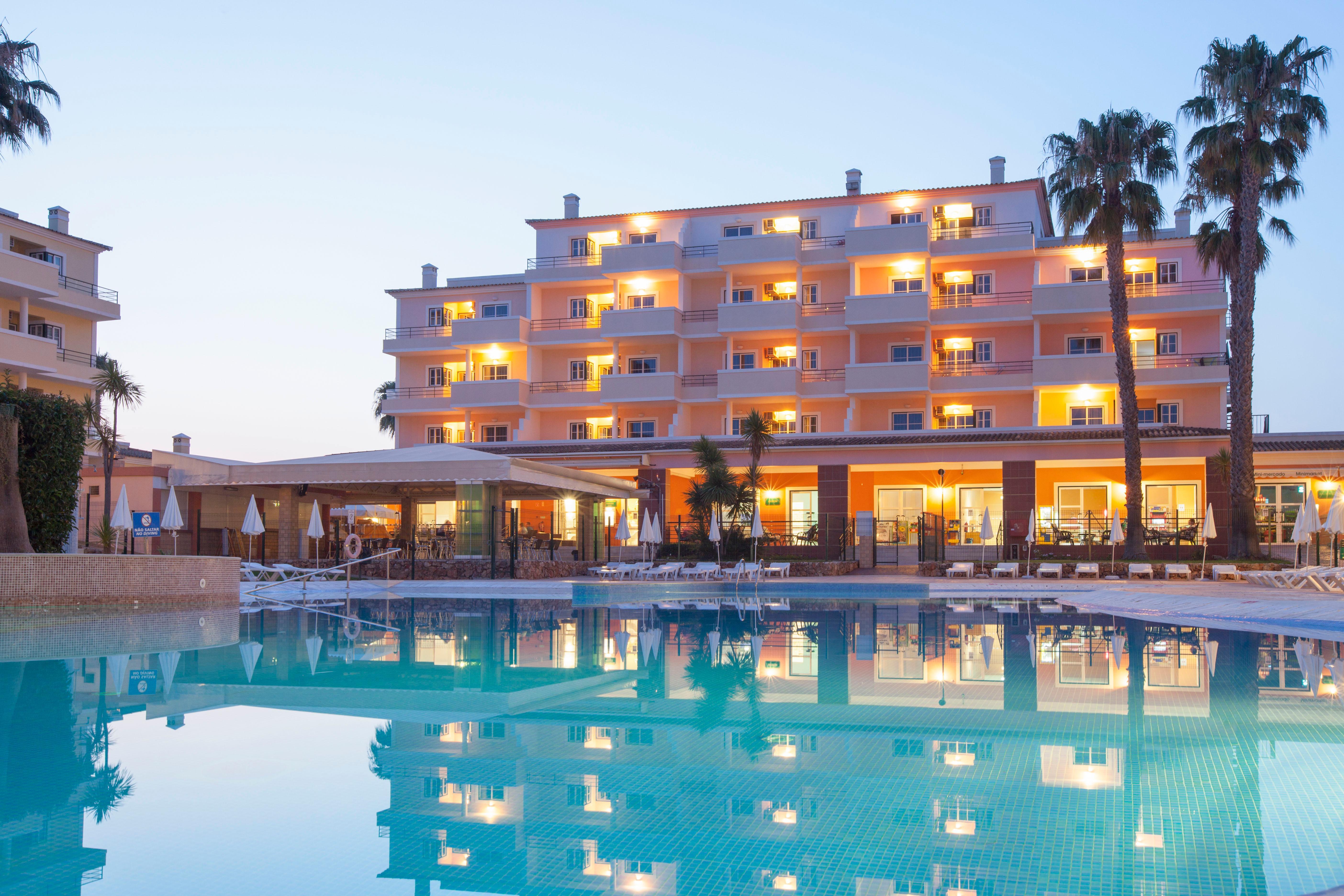 Vitors Plaza Aparthotel Portimao Luaran gambar